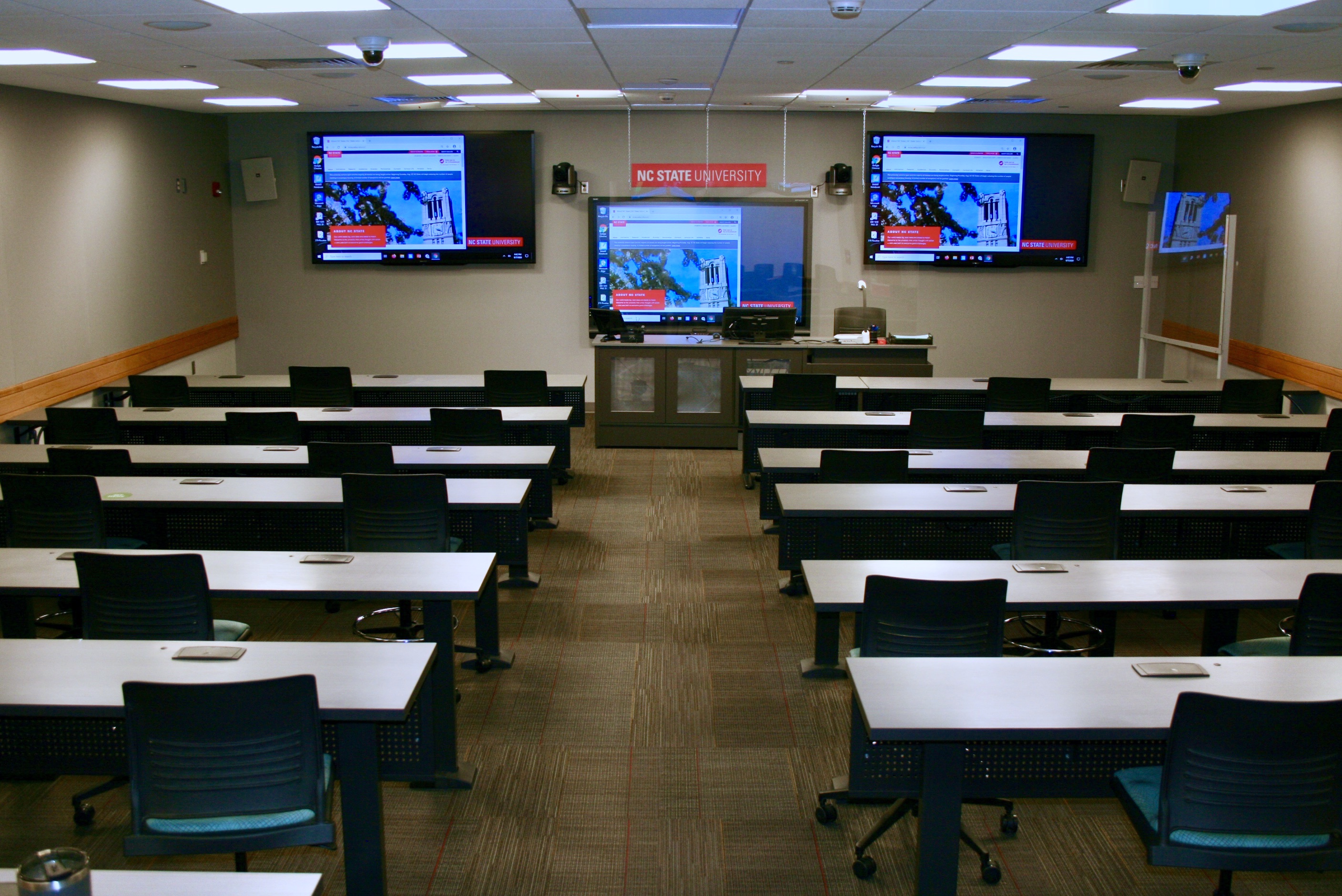 A picture of classroom.