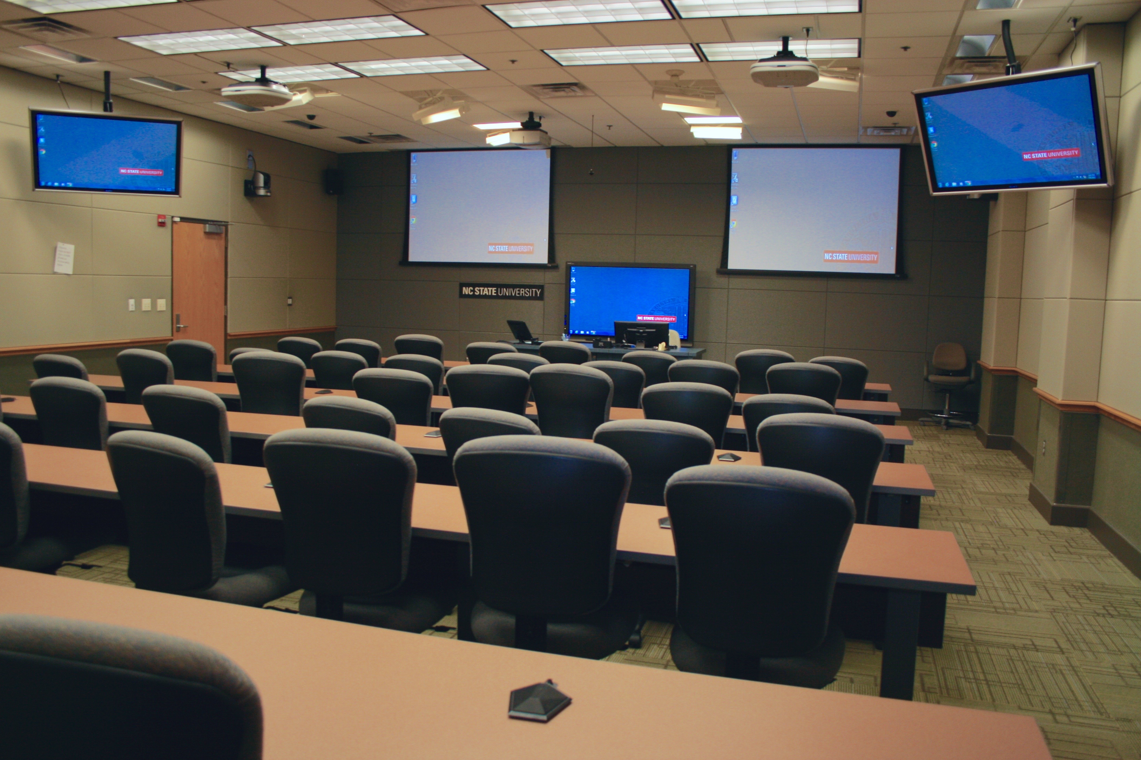 A picture of classroom seating.